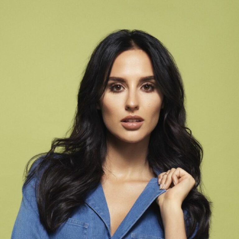 Lucy Watson - Vegan influencer and animal rights activist